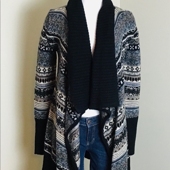 kenzie Sweaters - Kenzie Sweater Size Small 💙